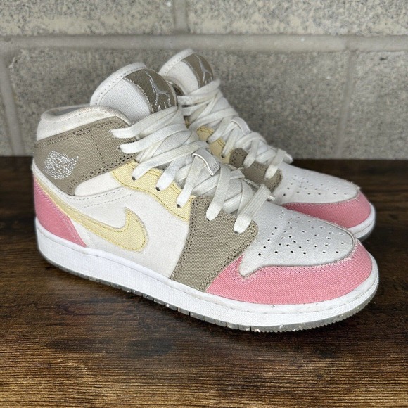 Nike Air Jordan 1 Mid SE GS Pastel Grind Shoes Size 5Y Sneaker DJ0338 100 - Picture 1 of 10